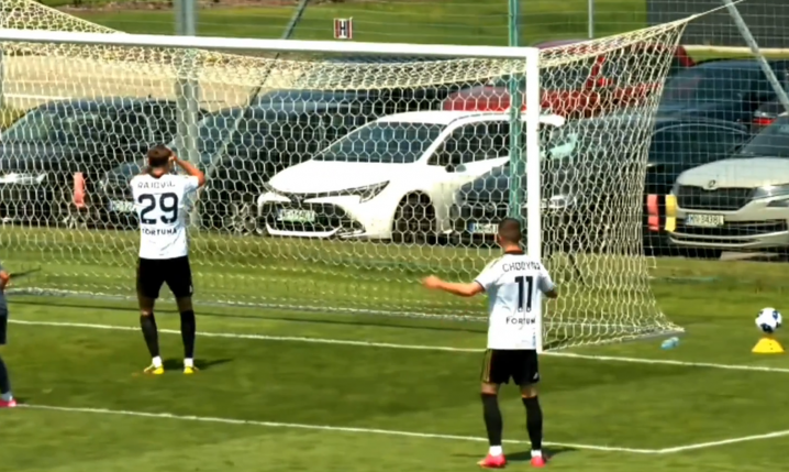 HIT! Mileta Rajović STRZELA Z METRA DO PUSTEJ BRAMKI i... xD [VIDEI]